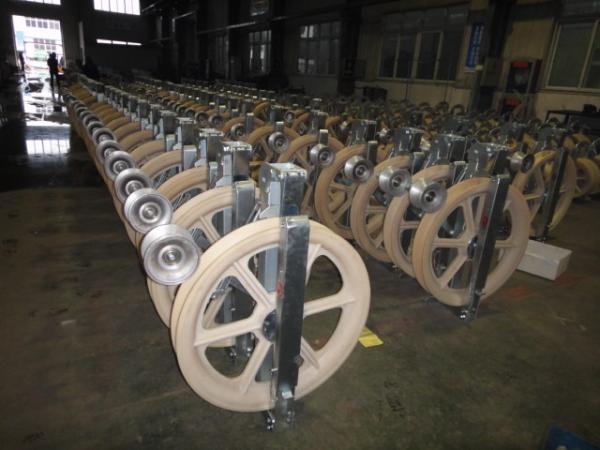 Wire Stringing Equipment  Five 822mm Wheels Transmission Line Construction