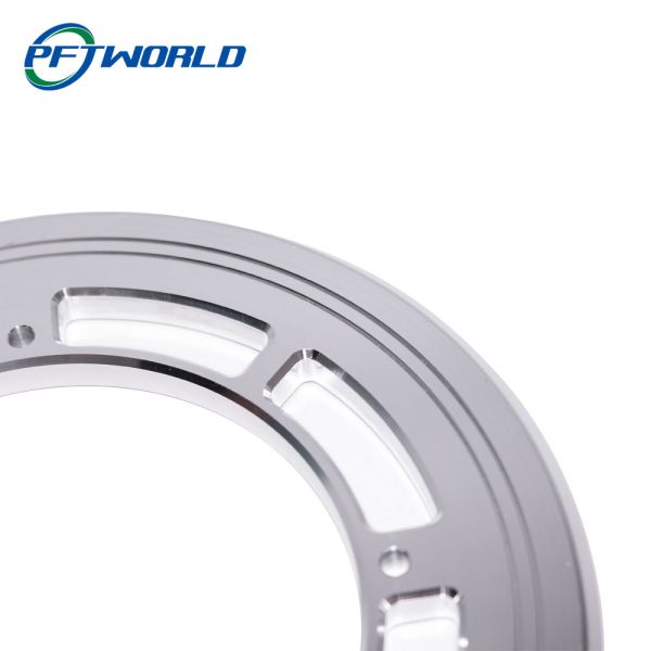 Metal de cobre amarillo que trabaja a máquina la superficie de galjanoplastia de torneado de las piezas PVD del CNC que muele