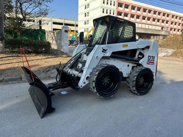 Hydraulic Bob S130 S300 S220 S16 S18 Skid Steer Loader for Construction