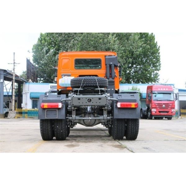 ZF8118 Steering 371HP EURO II  HOWO A7 Semi Truck Tractor