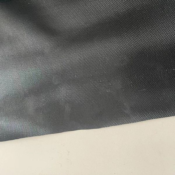 Устойчивость к химическим веществам Асфальтовая ткань 1,2 м Высокая устойчивость к абразии Водостойкая