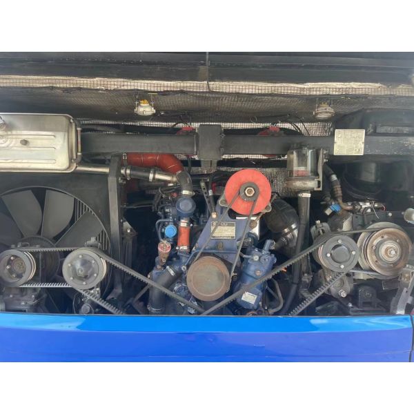 Используемый автобус ZK6122 Yutong руки шкафа багажа LHD/RHD двери двигателя 336hp Weichai мест автобуса 32 перемещения средний 2-ого