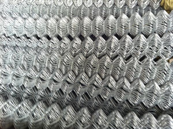 Chain Wire Fence Hurricane Mesh ,Cyclone Mesh Fence Roll For Sale Customized Specification 1.2m x 30m
