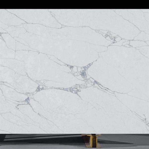 18mm 20mm 30mm Calacatta Engineered Stone Slab Customized Size Carrera White Quartz Stone