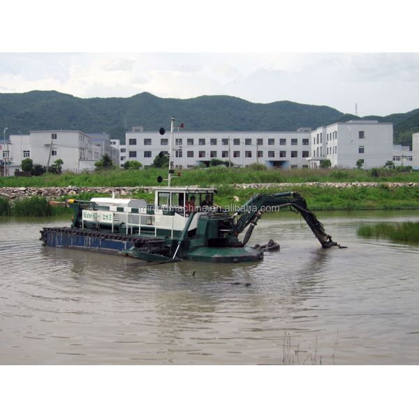 Hot Selling Amphi Excavator Dredger Machine Multi-functional Amphibious Dredger in Philippine