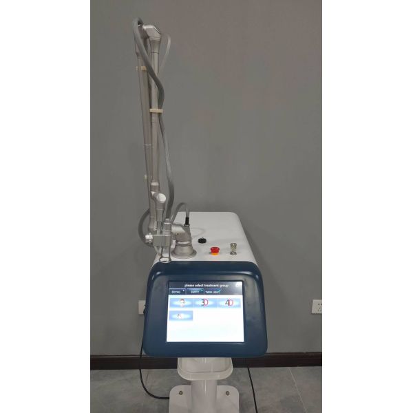 Wrinkle Removal CO2 Fractional Laser Machine Portable 4D Facial Beauty Spa Equipment