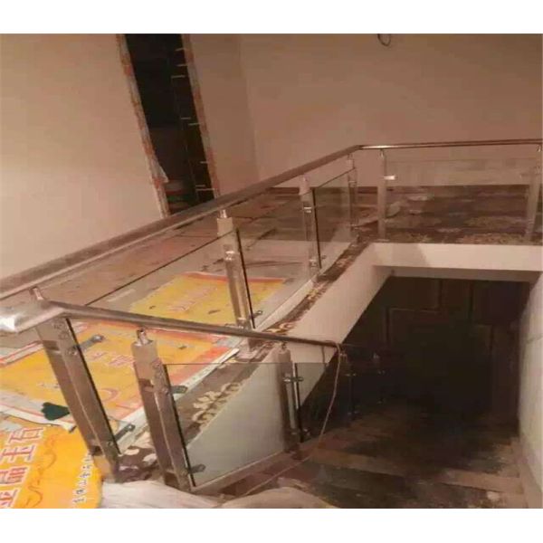 Customized stainless steel handrail stair railing designs in China