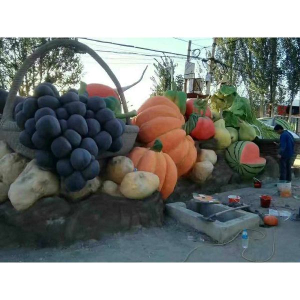 Cute Fruits And Vegetables Topiary Sculpture , Outdoor Garden Sculpture Colorful