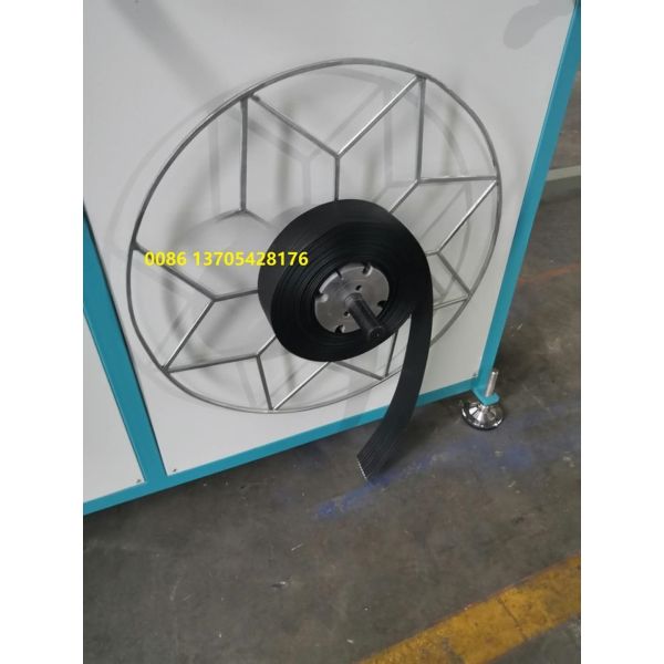 Ligne de production de bandes géo PET renforcées de fibres avec conception à vis unique