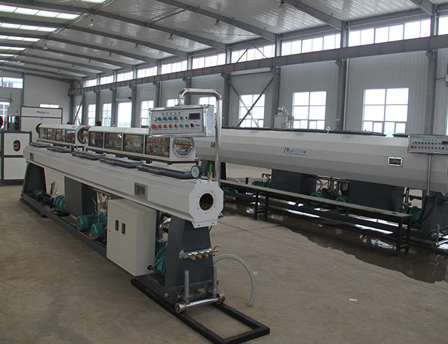2 Гусеница 20-63 мм HDPE трубная экструзионная линия машина 45kw