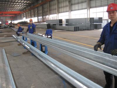 Common-used C and Z Section Galvanised Steel Purlins For Fix Roof And Side Claddings