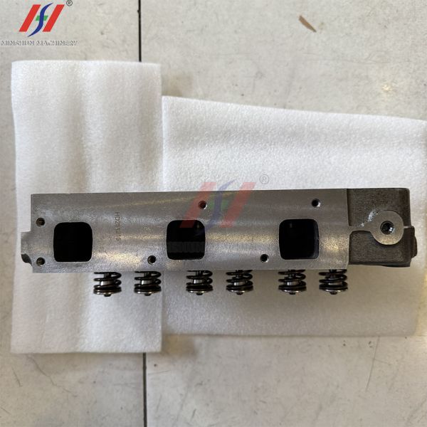Brand New Kubota Cylinder Head 16030-03044 For D1105 Excavator Engine, Complete Cylinder Head Assembly.