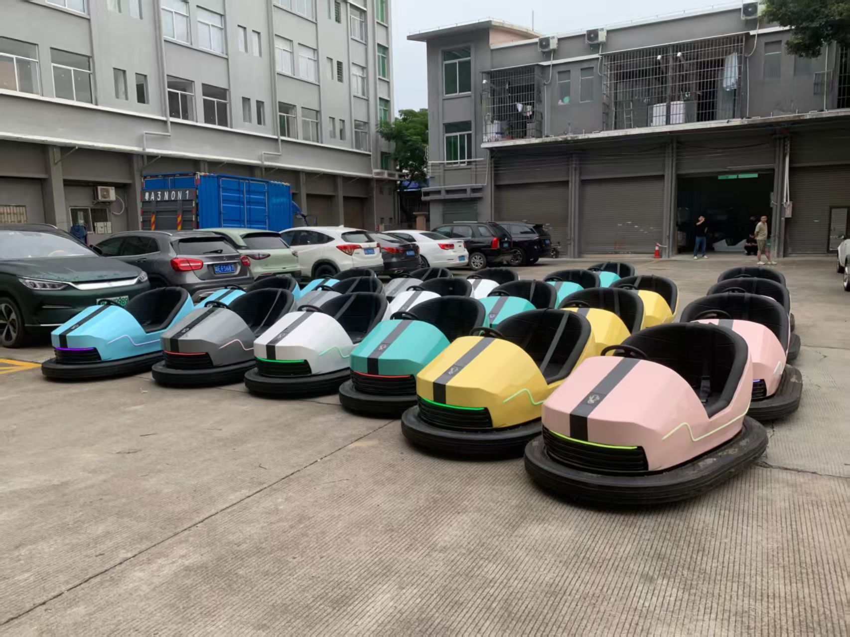 Indoor Amusement Park Bumper Car 220V Safety Bumper Cars With Seat Belt