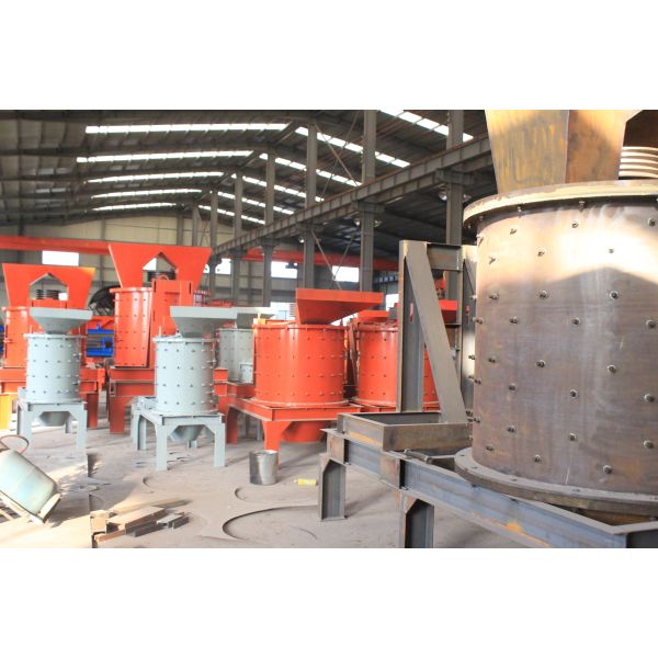 High-strength Steel Box Crusher with 5 Tons Per Hour Capacity and Safety Guards for Industrial Material Crushing