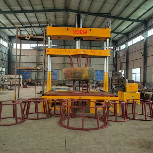 Hydraulic OTR Tires Press