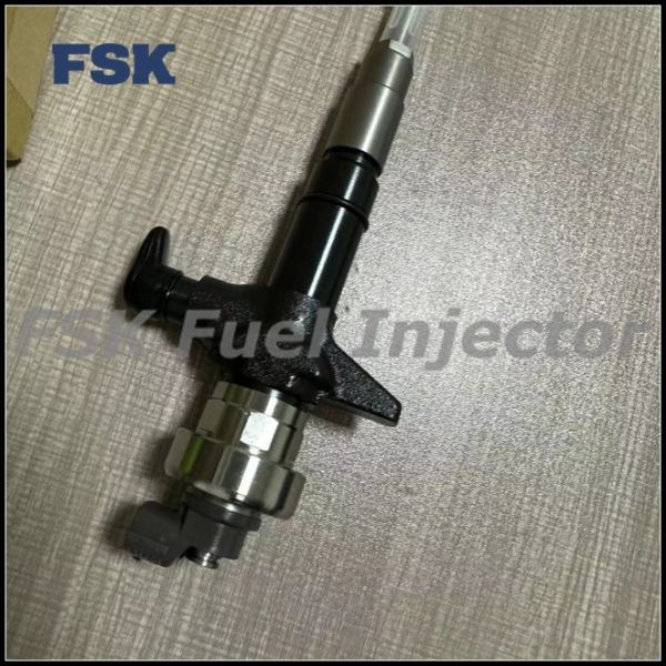 8-89011605-1 Common Rail Injector For Auto Parts ISUZU D-MAX