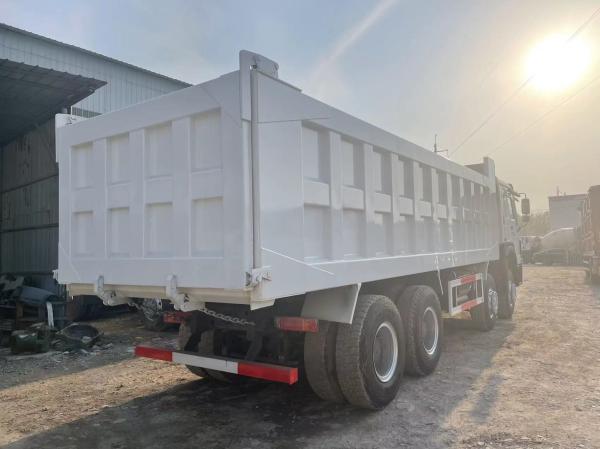 Powerful Diesel Engine Heavy Duty Tipper 8x4 for Heavy Load Transportation 18-23 Cubic Yards