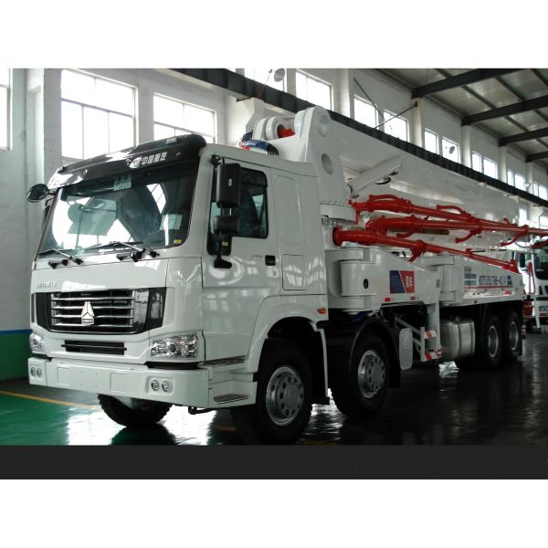 Тележка насоса цемента 8×4 ХОВО/конкретная тележка насоса заграждения для конструкции