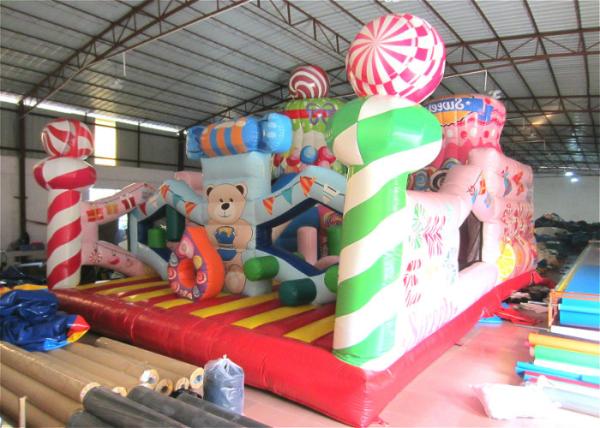 Casa de doces inflável de pintura digital divertida cidade grande parque de diversões temático de doces de natal inflável