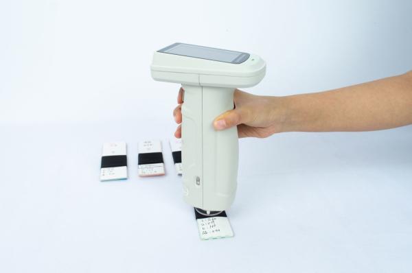 Escala de comprimento de onda portátil de Bluetooth 0-200% do espectrofotômetro de D/8 SCI+SCE