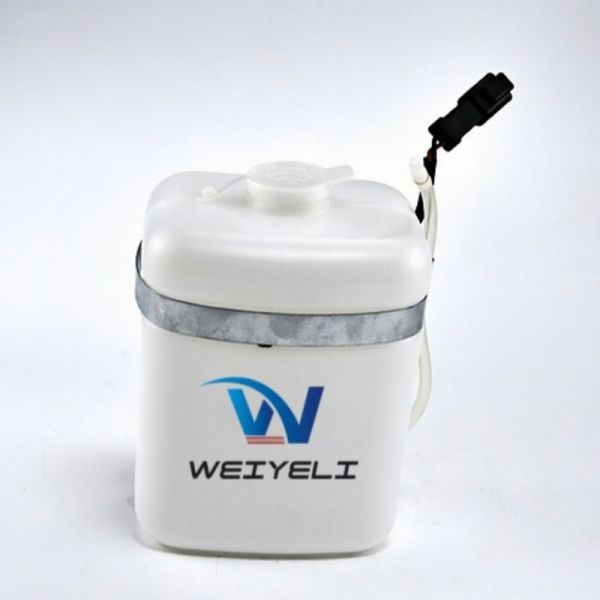Yuchai 12V/24V Wiper Washer Spray Bottle Windshield Washer Spray Bottle Auxiliary Water Tank