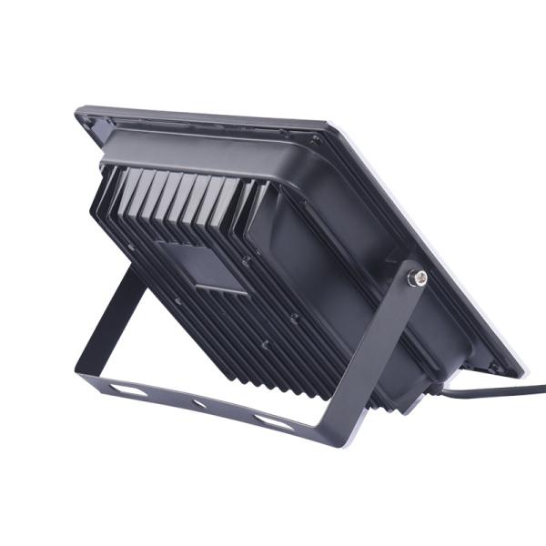 Projetor solar liso exterior impermeável das luzes IP67 100w para a piscina