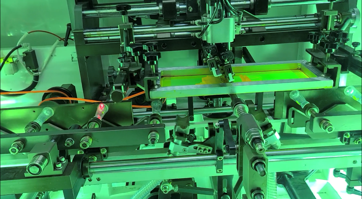 High Speed Arc Surface Automatic Screen Printing Machine For Cylindrical / Elliptical Containers