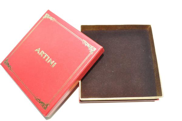 Top Grade Embossed Jewellry Gift Packaging Box, Luxury Apparel Gift Boxes With Foam