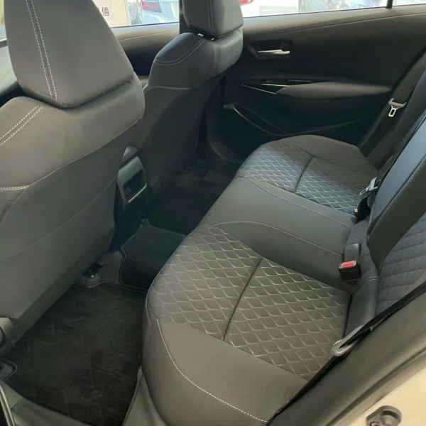 Toyota Asiatic Lion 2.0 Elite Edition Передний диск Задний диск Сенсорный экран Седан Бензиновый автомобиль