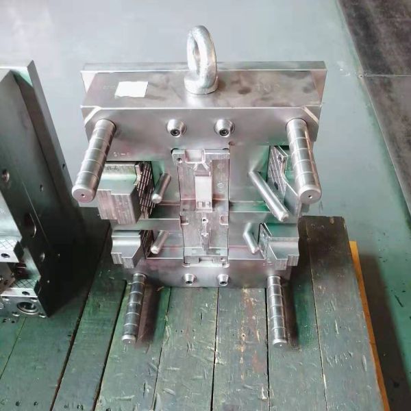 S136 PMMA Plastic Injection Molding Automotive Parts