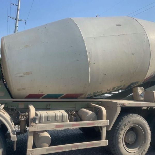 Used SINOTRUK SITRAK 12m³ Concrete Mixer Truck – 340HP Powerful Engine | 8x4 Drive | High Efficiency