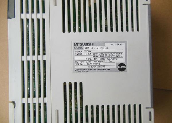 MITSUBISHI Electric SERVO MOTOR DRIVE MR-J2S-20CL 3-phase 200W AC Amplifier NEW ORIGINAL