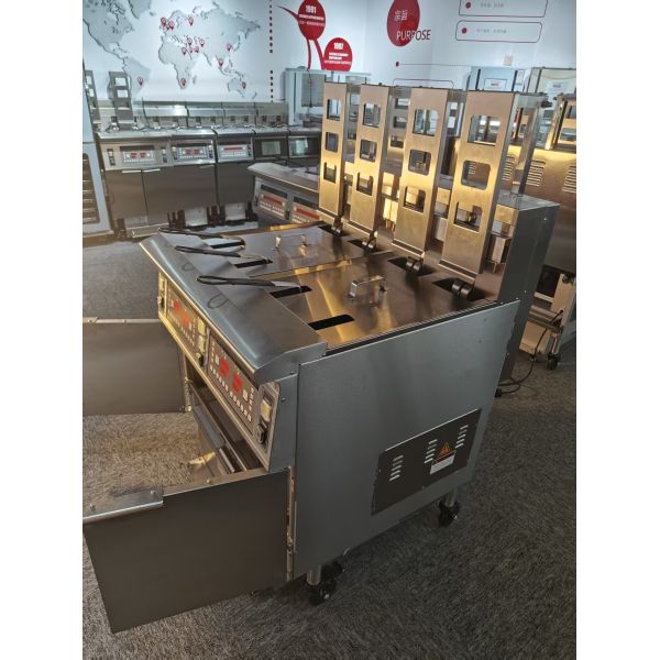 OFE-H413 Auto Lift 4 Pots 4 Baskets Digital Computer Panel With Oil Filter System 28kw Electric&Gas Open Deep Fryer