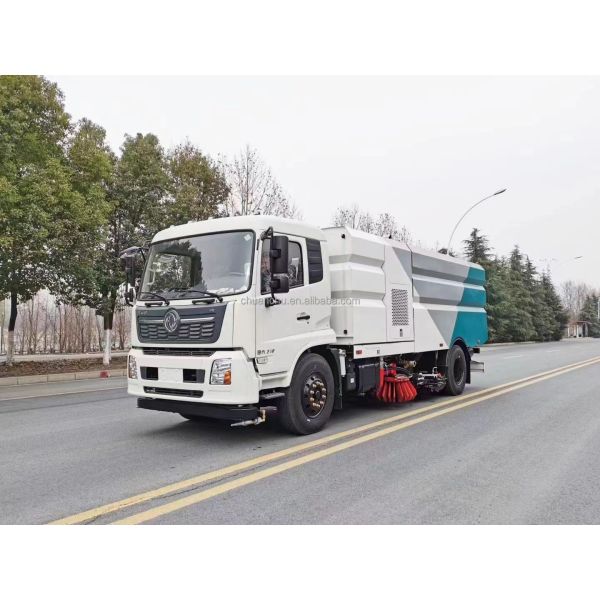 Dimensions L x W x H mm 5000 x 2000 x 2500 Dongfeng 4x2 Floor Cleaning Machine Street Pavement Road Sweeper Truck