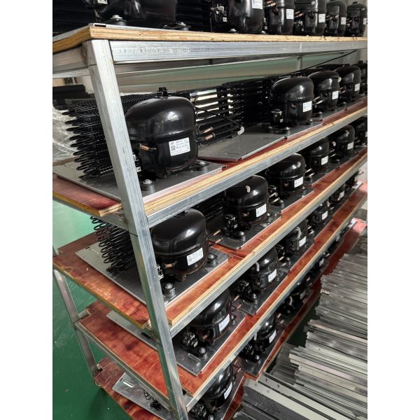 Refrigerator making machines and molds