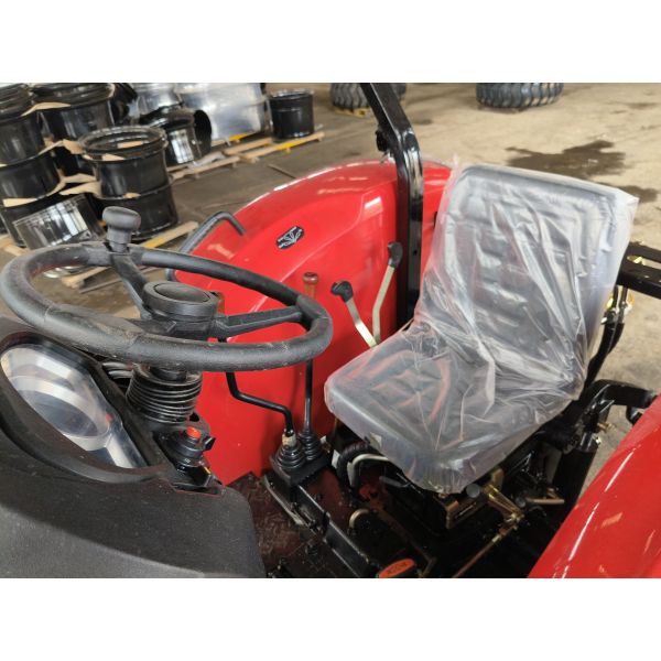 High-performance tractor with National IV engine, farm wheeled tractor / cost-effective tractor, cheap brand-new tractor for foreign trade