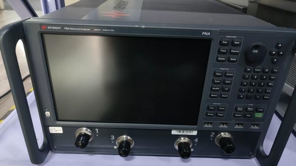 N5227B  PNA Network Analyzer Vector Network Analyzer VNA Agilent Keysight  67GHz High Dynamic Range