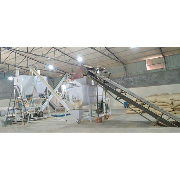 Cadena de producción de la pelotilla de 2 Ton Per Hour Animal Feed pienso del molino de la pelotilla del pollo