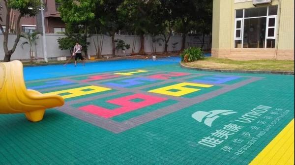 Waterproof Interlocking Outdoor Flooring 250*250*13mm For School Playground