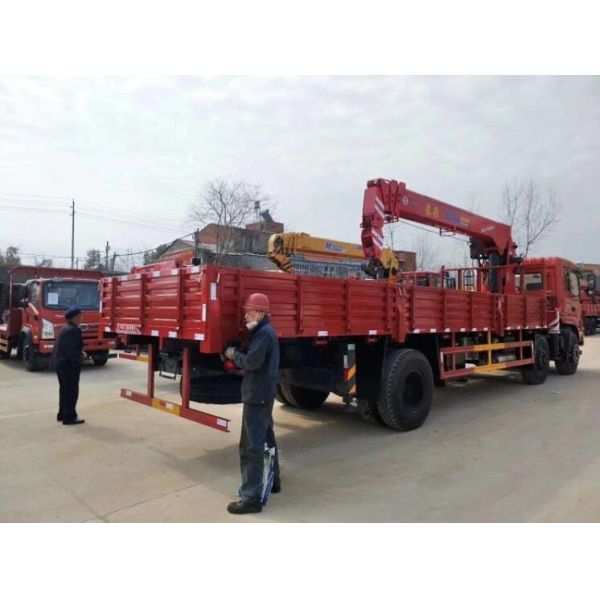 Factory Price China Dongfeng/HOWO/Foton/Lsuzu/FAW 6.3ton Truck with Crane