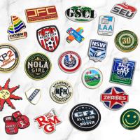 Pin de metal epoxi de esmalte de costumbre Pin de lapila Empresas Logotipos Souvenir Nombre de la etiqueta de la insignia Pinos para hombres de traje