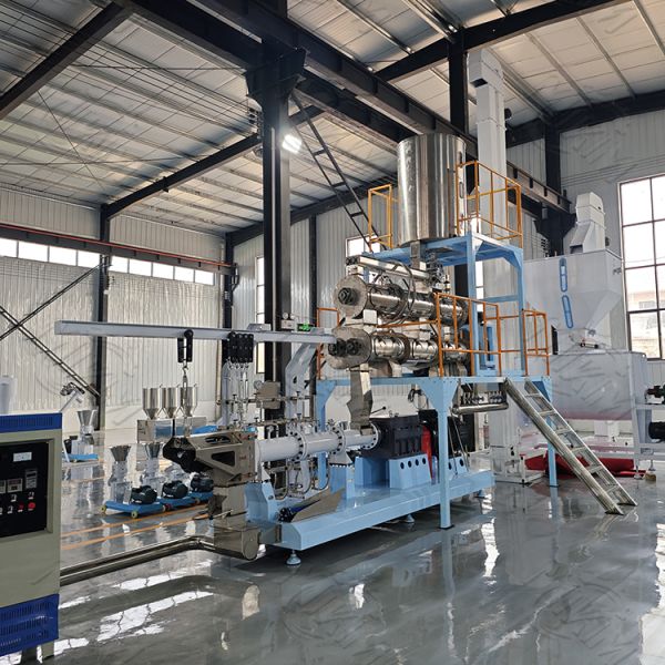 Удите производственную линию штрангпресса еды любимчика, машину создателя собачь