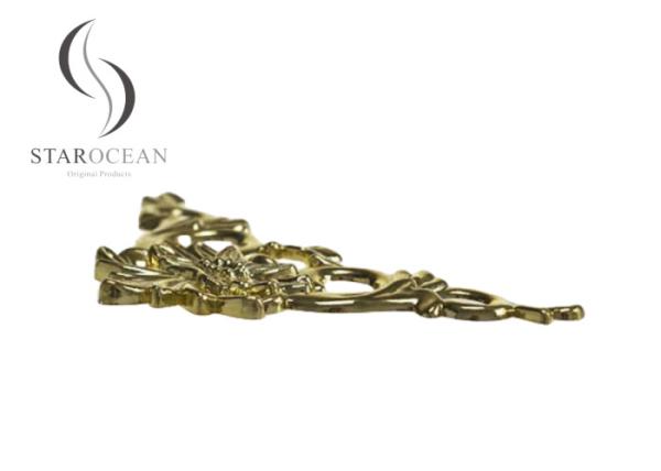 La surface décorative de couleur d'or de coin de couvercle d'accessoires de cercueil jeûnent la livraison