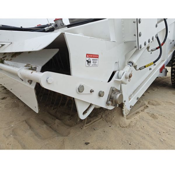 HANDSOMER 2000 Tractor Towable Beach Cleaner | 2m Hydraulic Sand Sifter For Seaweed & Coral Removal