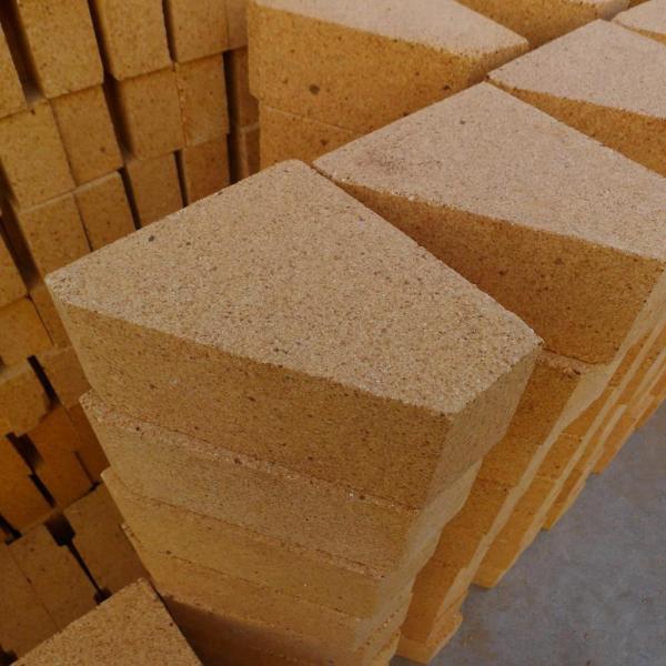 Dry Pressed Insulating Refractory Brick Kiln Fired Clay Bricks Low Porosity Fireclay Bricks