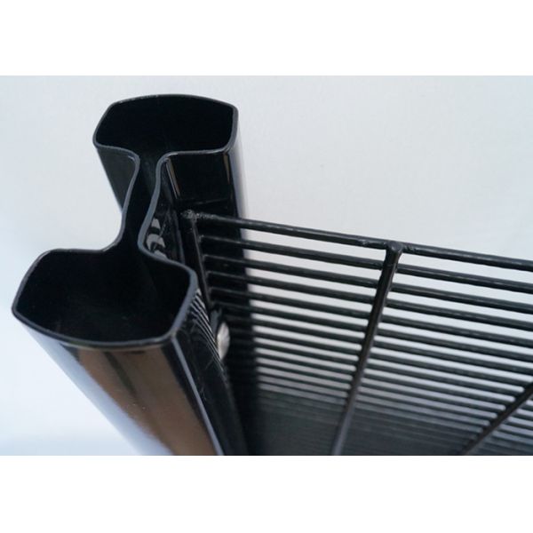 Горячие продавая высококачественные 358 электрических гальванизированных после этого пудрят покрывая разделительную стену