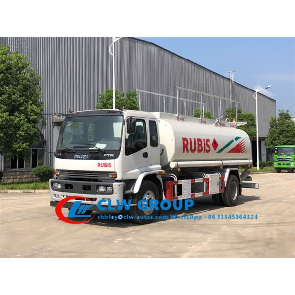4 camion d'ISUZU FTR 15000L Refueler de compartiment