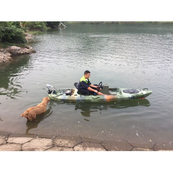 395*92*35cm Single Fishing Kayak Woowave Design With Pedal Drive and Electric Motor