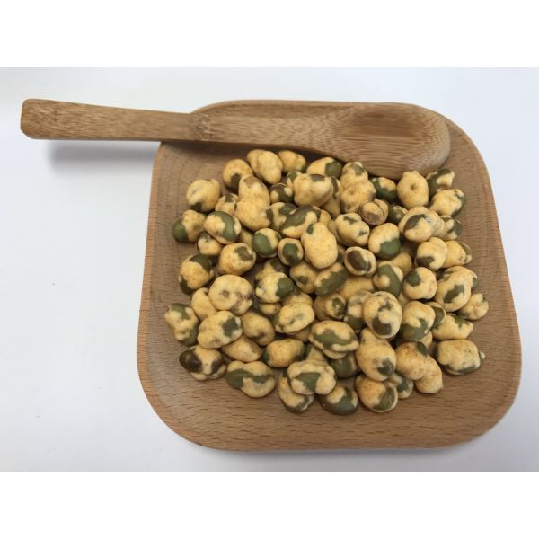 Delicious Coated Roasted Soybean Snack Green Color BBQ Flavor Safe Raw Ingredient