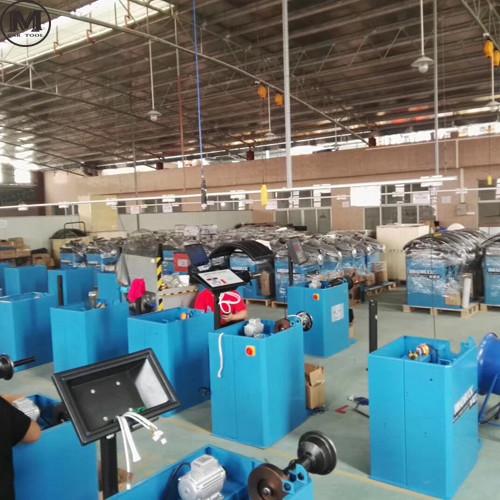 110V Power Digital Display Car Tire Balancing Machine For Economic Balancing